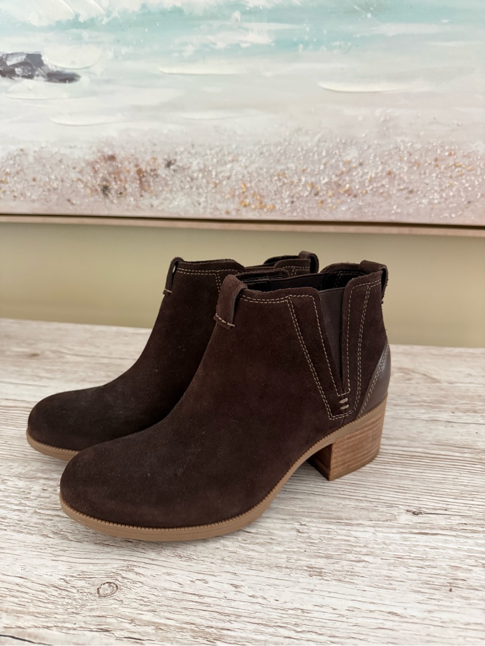 Clarks Artisan Maypearl Daisy Dark Brown Suede Booties - Size 7.5